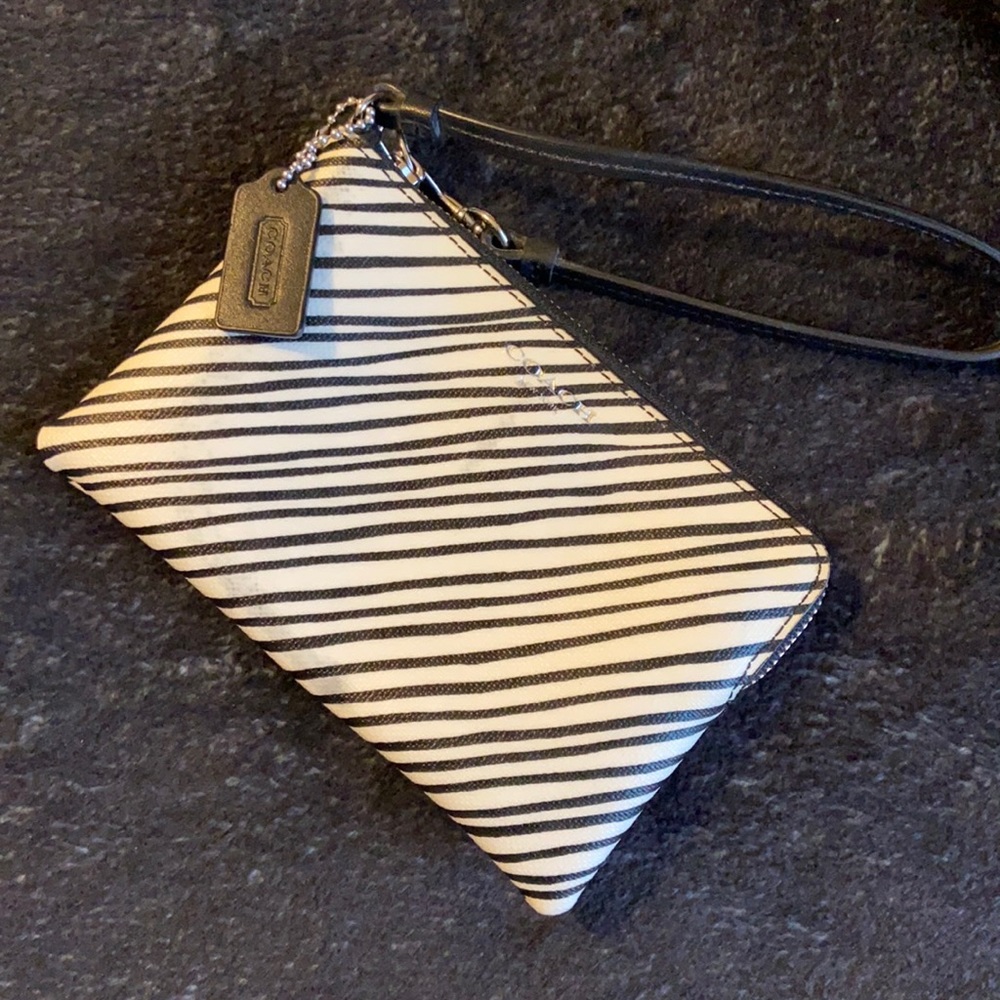 **SOLD*** COACH NEW YORK WRISTLET